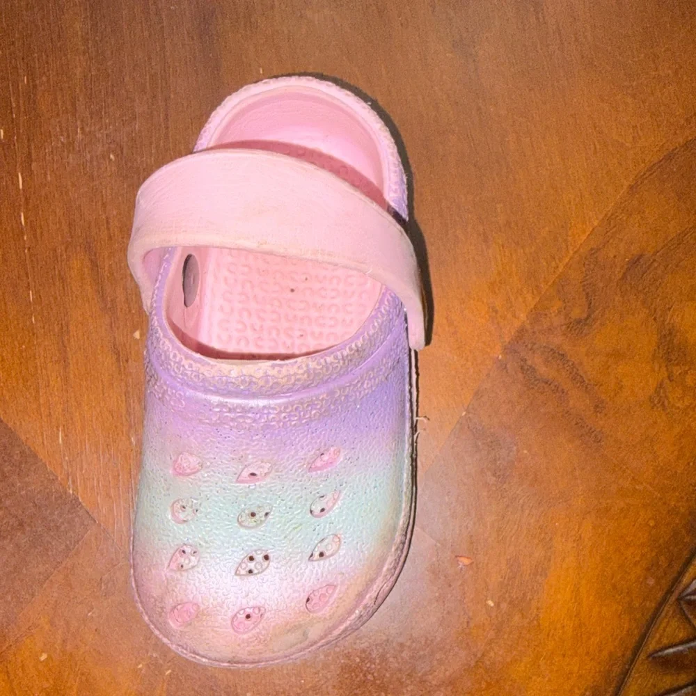 CROCS Kids Iridescent Water Shoes